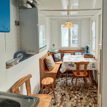 1 Bedroom Gorgeous In *