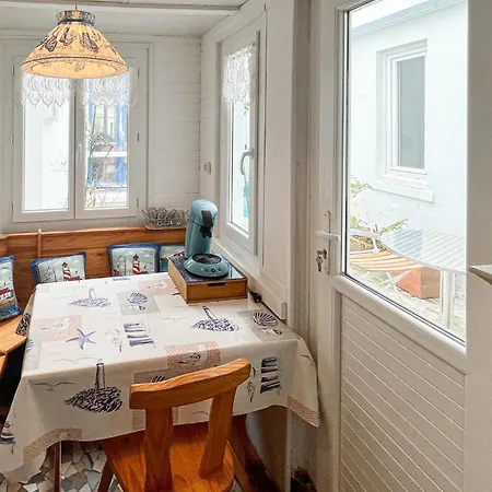 1 Bedroom Gorgeous In בית נופש